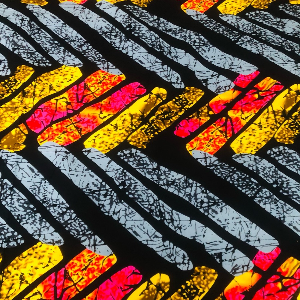 Bold Multicolor African High/Low Top - Picture 14 of 14